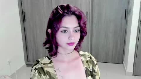 Snapshot of ephemeral_hot chatting on 27, 9, 2025 Leyla online show from 27, 9, 2025