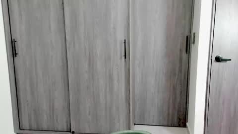 Snapshot of ephemeral_hot chatting on 8, 10, 2025 Leyla online show from 8, 10, 2025