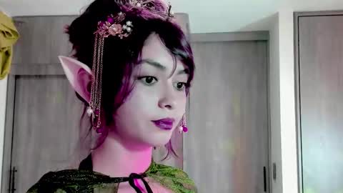 Snapshot of ephemeral_hot chatting on 12, 10, 2025 Leyla online show from 12, 10, 2025