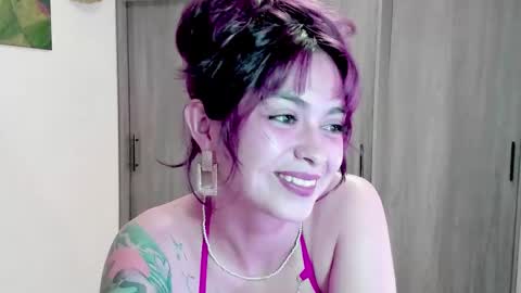 Snapshot of ephemeral_hot chatting on 23, 10, 2025 Leyla online show from 23, 10, 2025