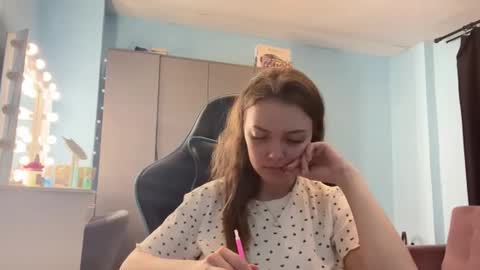 Snapshot of eracloke chatting on 11, 3, 2026 Lily online show from 11, 3, 2026