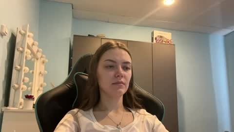 Lily online show from 20, 4, 2026