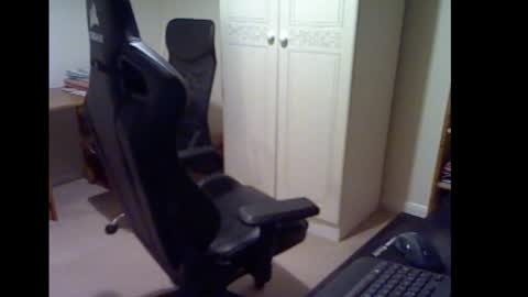 erasmus_d online show from 1, 3, 2025