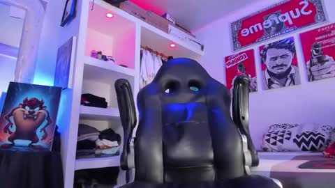 Tht BOSS Eren online show from 20, 11, 2025