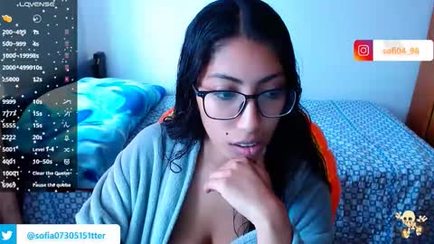 Snapshot of eren_mikasa chatting on 25, 11, 2025 sofia online show from 25, 11, 2025