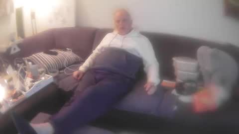 Snapshot of eric204 chatting on 19, 5, 2026 Eric online show from 19, 5, 2026
