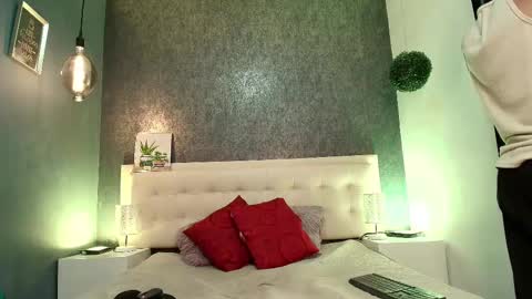   online show from 5, 3, 2025