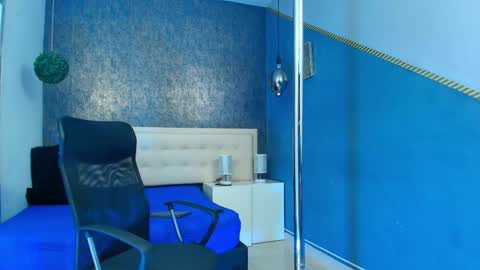   online show from 6, 10, 2025