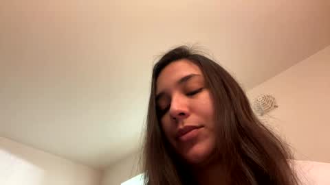 ErickaVee online show from 16, 12, 2024