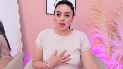 Erika Mendez online show from 13, 1, 2025