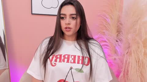 Erika Mendez online show from 28, 1, 2025