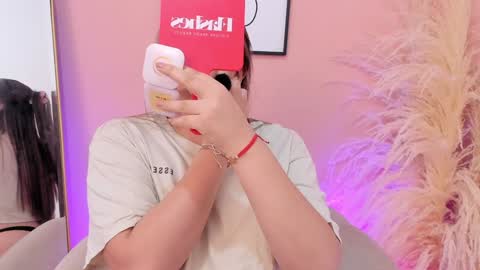 Erika Mendez online show from 5, 2, 2025