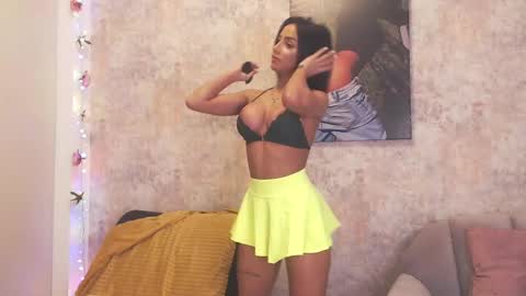 Erikabeee online show from 2, 3, 2025