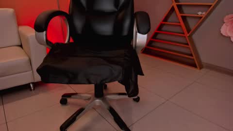 Erika Benz online show from 11, 2, 2025