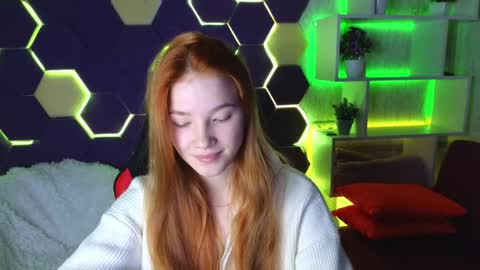 Snapshot of erikabrian chatting on 18, 12, 2024 erikabrian online show from 18, 12, 2024