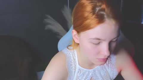 Snapshot of erikabrian chatting on 5, 10, 2025 erikabrian online show from 5, 10, 2025