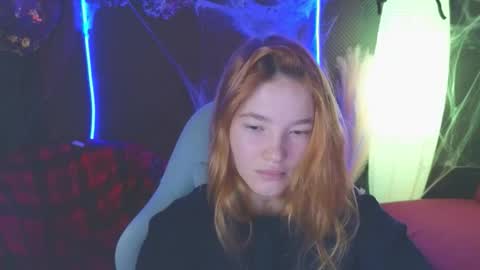 Snapshot of erikabrian chatting on 2, 11, 2025 erikabrian online show from 2, 11, 2025