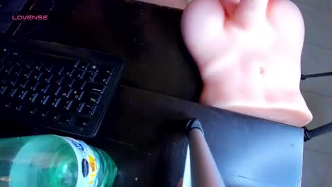 Erika online show from 9, 3, 2025