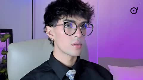   online show from 28, 11, 2025