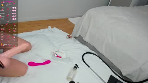 Snapshot of erotic__blondie chatting on 1, 1, 2025 3 PVT open online show from 1, 1, 2025