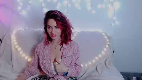 Snapshot of eroticgiftxxx chatting on 27, 1, 2025 LylaXXX online show from 27, 1, 2025