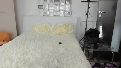 eroticsensualkitty4u online show from 27, 12, 2024