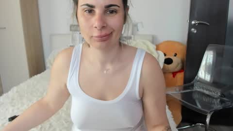 eroticsensualkitty4u online show from 27, 4, 2026