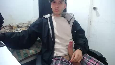 Snapshot of esjrobles chatting on 11, 10, 2025 Esteban online show from 11, 10, 2025