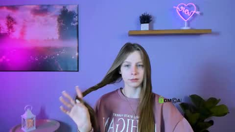 esme_moore_ online show from 6, 11, 2025