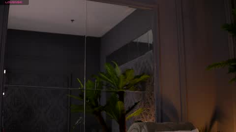 Raluca  online show from 6, 2, 2025