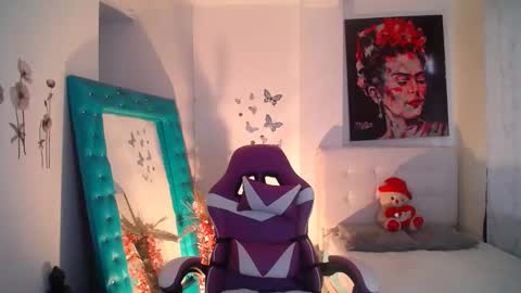 Esmeralda online show from 22, 9, 2025