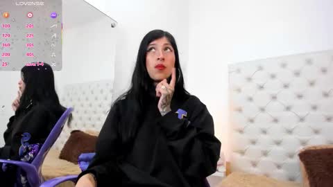 esmeralda  online show from 12, 3, 2026