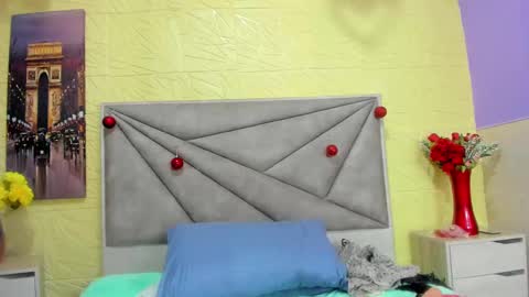 Esmeralda .INDEPENDENT MODEL online Monday to Saturday 3 pm Chicago online show from 6, 3, 2025