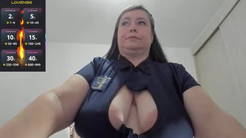 Esmeralda online show from 21, 4, 2026