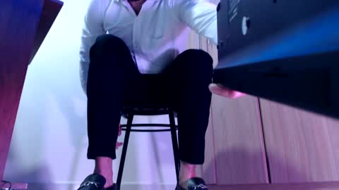 Esteban Fernandez online show from 3, 1, 2025