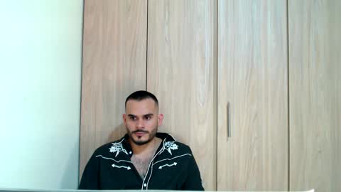 Esteban Fernandez online show from 7, 2, 2025