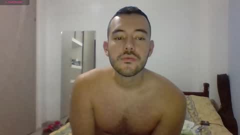 Snapshot of esteban_star chatting on 11, 11, 2025 Esteban Reyes independent model online show from 11, 11, 2025