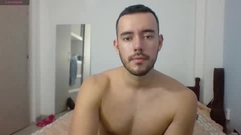 Snapshot of esteban_star chatting on 26, 11, 2025 Esteban Reyes independent model online show from 26, 11, 2025