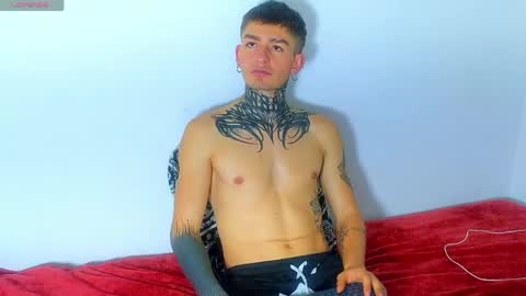 Esteban independent model online show from 20, 4, 2026