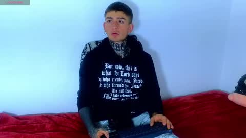 Esteban independent model online show from 22, 4, 2026