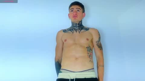 Esteban independent model online show from 28, 4, 2026