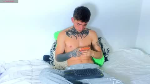 Snapshot of estebanchar_ chatting on 2, 6, 2026 Esteban independent model online show from 2, 6, 2026