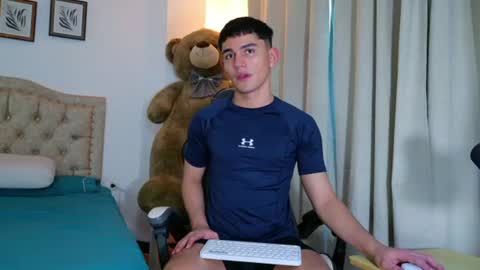 Snapshot of estebanperez_ chatting on 9, 7, 2026 Esteban online show from 9, 7, 2026