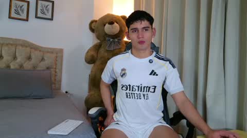 Snapshot of estebanperez_ chatting on 1, 8, 2026 Esteban online show from 1, 8, 2026