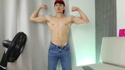 Snapshot of estill_hunk chatting on 23, 7, 2026 Estill online show from 23, 7, 2026