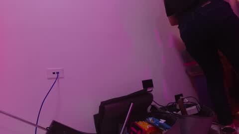 Snapshot of estrella_hanks_ chatting on 28, 5, 2026 Estrella online show from 28, 5, 2026