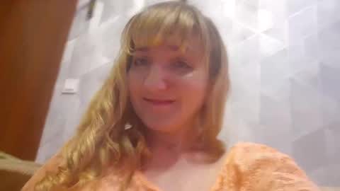 estrellawalters online show from 7, 10, 2025