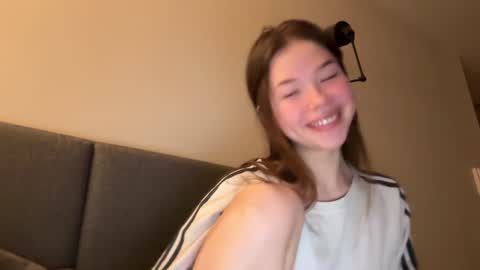 Snapshot of eternal_infinite chatting on 14, 1, 2025 nika 3 online show from 14, 1, 2025