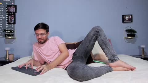 Snapshot of ethan_adam chatting on 3, 1, 2025 ADAM TAYLOR ETHAN CAMBAL INDEPENDENT MODELS online show from 3, 1, 2025