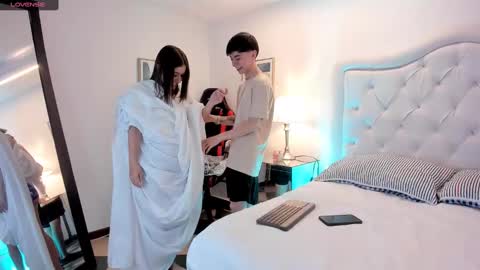 Snapshot of ethan_and_ava chatting on 29, 1, 2025 ethan and ava online show from 29, 1, 2025